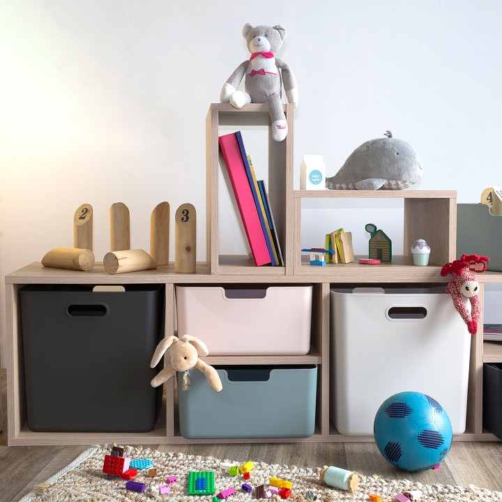 Bac de rangement en plastique gris