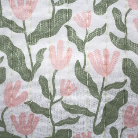 Detail of Cube de rangement matelassé en polycoton motif fleuri
