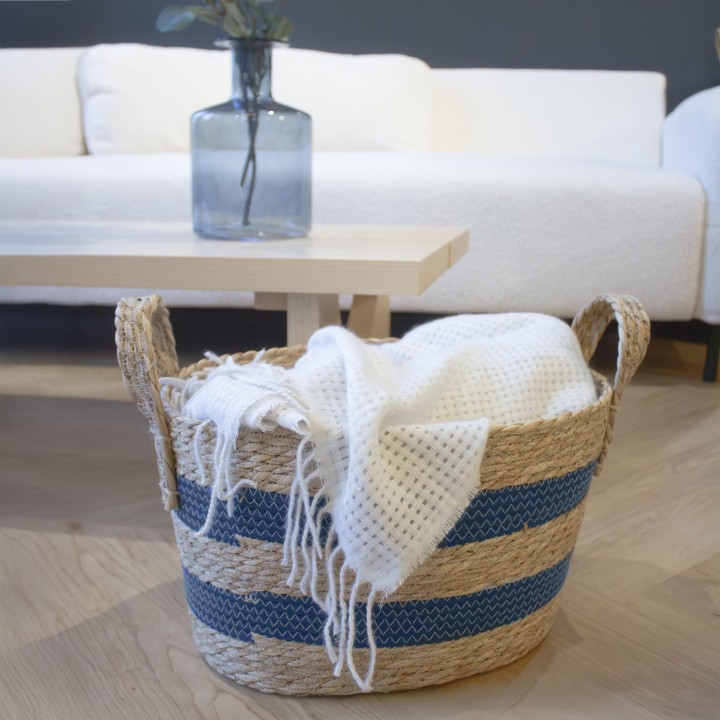 Panier de rangement tressé rayé bleu