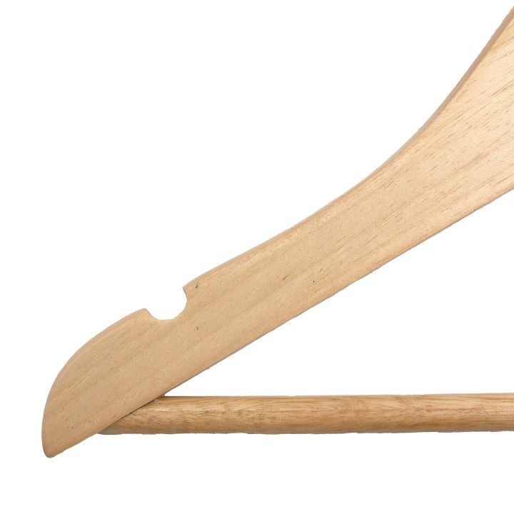 Lot de 6 cintres enfant en bois