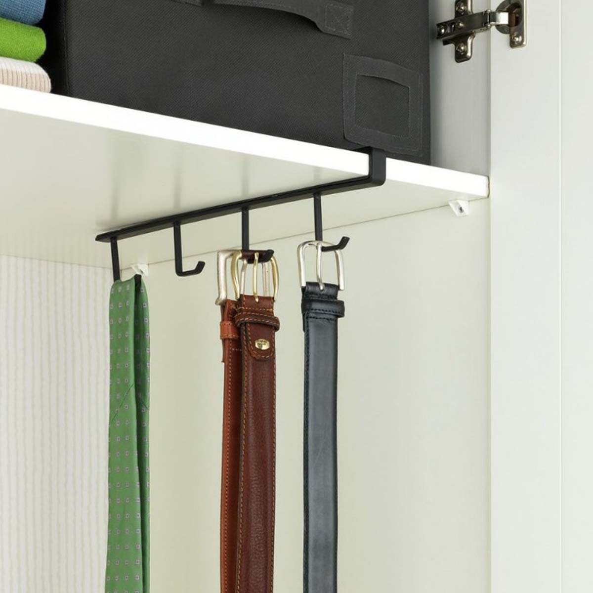 Accroche ceintures en métal noir pour placard