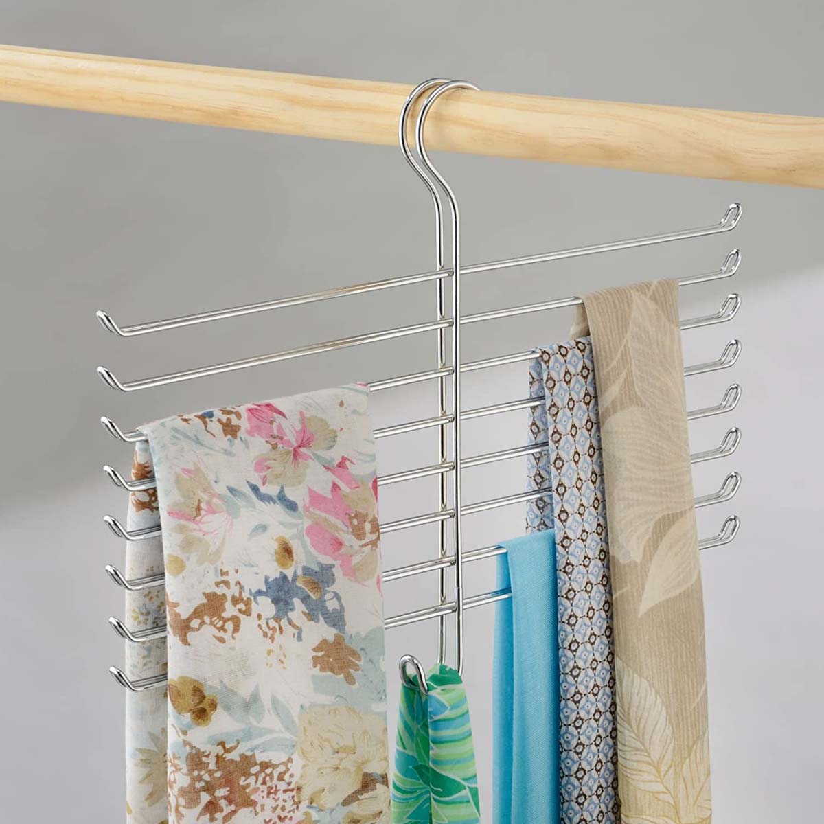 Cintre à cravates ou foulards en métal