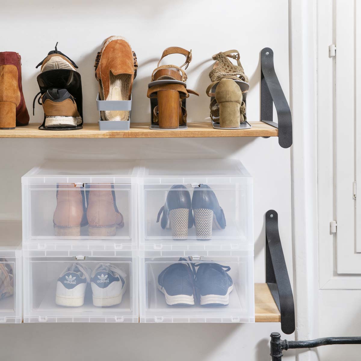 Boîte à chaussures en plastique transparent avec porte frontale